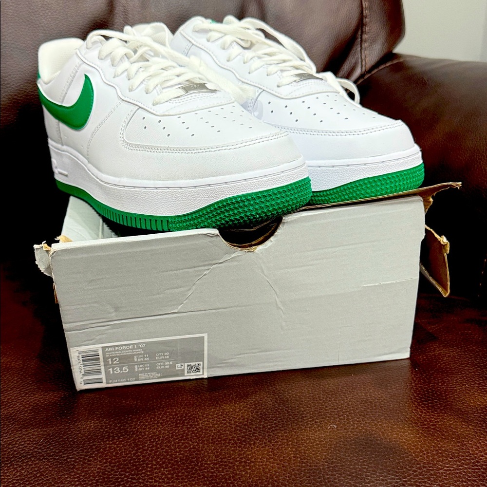 Brand New Size 12 AF1 Green Box Broken